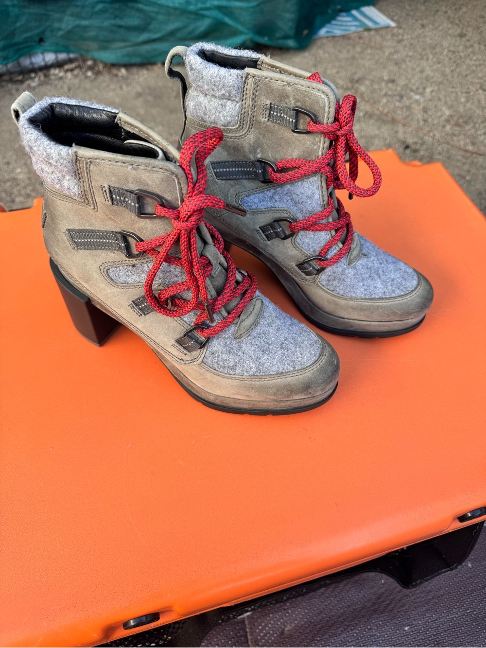 Sorel Blake Lace Boot tan size 7.5